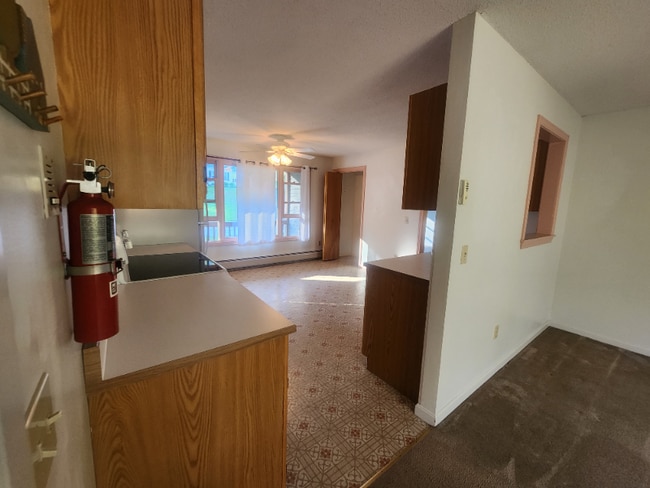 91 Forest Dr in Montpelier, VT - Foto de edificio - Building Photo