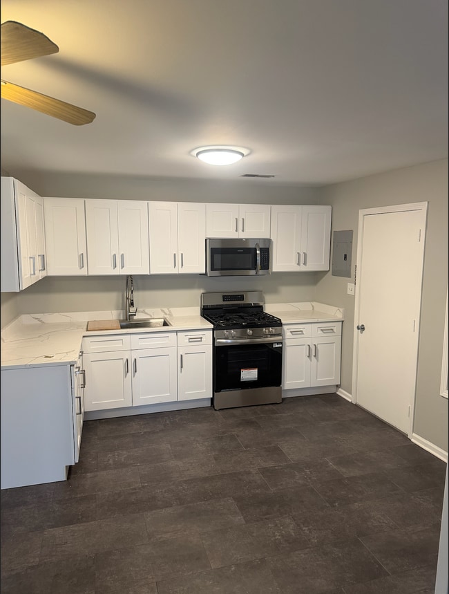 1937 W 35th St, Unit 2A