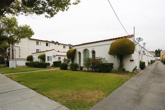 1115 E California Ave in Glendale, CA - Foto de edificio - Building Photo