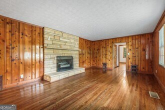 1930 Hollywood Rd NW in Atlanta, GA - Building Photo - Building Photo