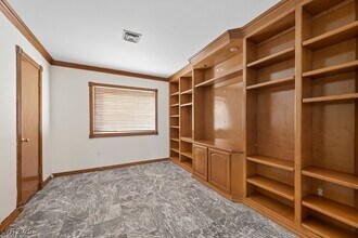 8420 Haven Brook Ct in Las Vegas, NV - Building Photo - Building Photo