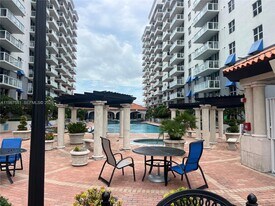 5077 NW 7th St in Miami, FL - Building Photo