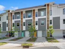 2653 Shenandoah Ave in Charlotte, NC - Building Photo