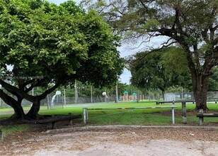 438 NW 84th Terrace in Miami, FL - Building Photo - Building Photo