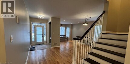 501 Topper Woods Crescent in Kitchener, ON - Building Photo - Building Photo