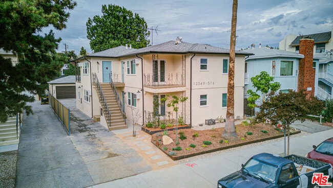 12349 Riverside Dr in Los Angeles, CA - Building Photo - Building Photo