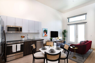 Eleanor H16 Apartments in Sacramento, CA - Building Photo - Building Photo