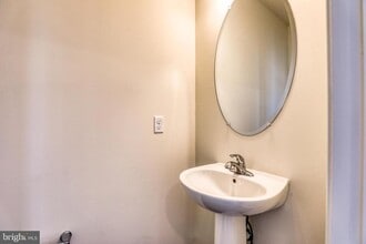 102 Metcalf Terrace in Winchester, VA - Building Photo - Building Photo