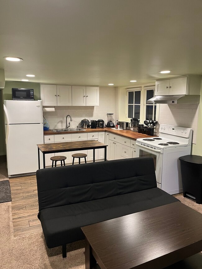 3622 37th Ave S, Unit B