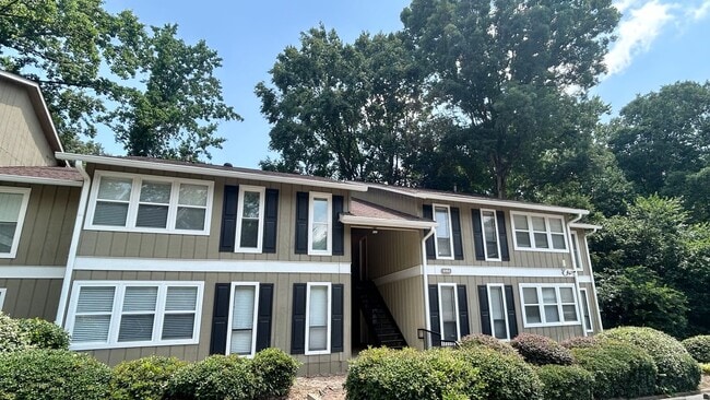 property at 5153 Roswell Rd