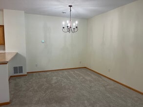5987 Sandcherry Pl NW in Rochester, MN - Building Photo - Building Photo