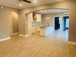 523 N Gaillard St in Baytown, TX - Building Photo - Building Photo