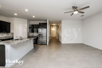 31827 Tansy Bnd in Wesley Chapel, FL - Foto de edificio - Building Photo