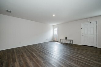 1822 Barrie Wy in Crandall, TX - Foto de edificio - Building Photo