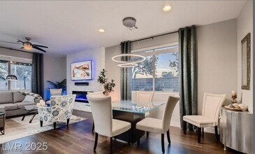 7714 Sagamore Bay Ct in Las Vegas, NV - Foto de edificio - Building Photo