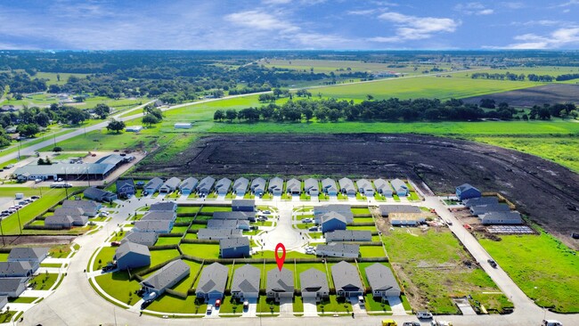 213 Nicholas Rd in Wharton, TX - Building Photo - Building Photo