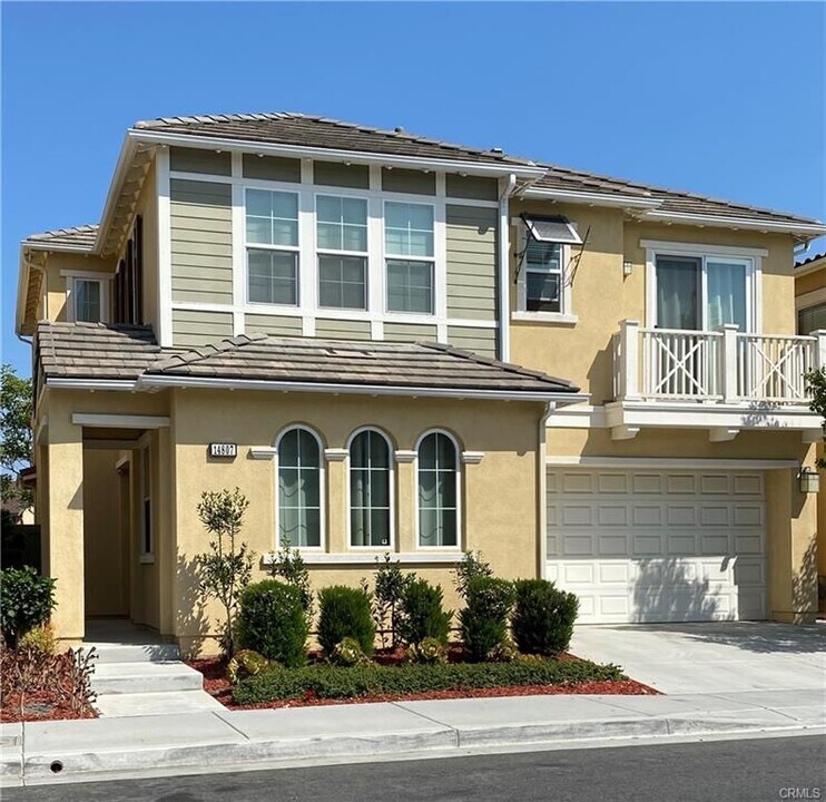 14807 Harmony Ln in Westminster, CA - Building Photo