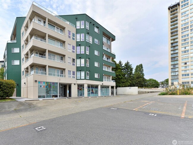 Grandview Plaza in Seattle, WA - Building Photo - Building Photo