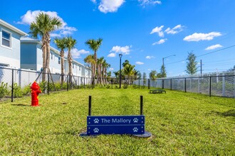 The Mallory Townhomes in Ft. Myers, FL - Building Photo - Building Photo