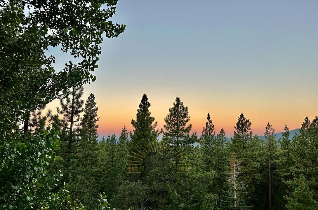 335 Ski Way in Incline Village, NV - Building Photo