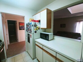 527 Franklin Ave-Unit -5 in Nutley, NJ - Building Photo - Building Photo