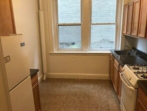 1810 Commonwealth Ave in Boston, MA - Building Photo - Building Photo