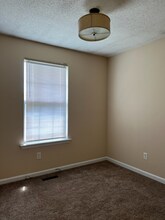 1505 Richmond Rd, Unit A in Columbia, TN - Foto de edificio - Building Photo