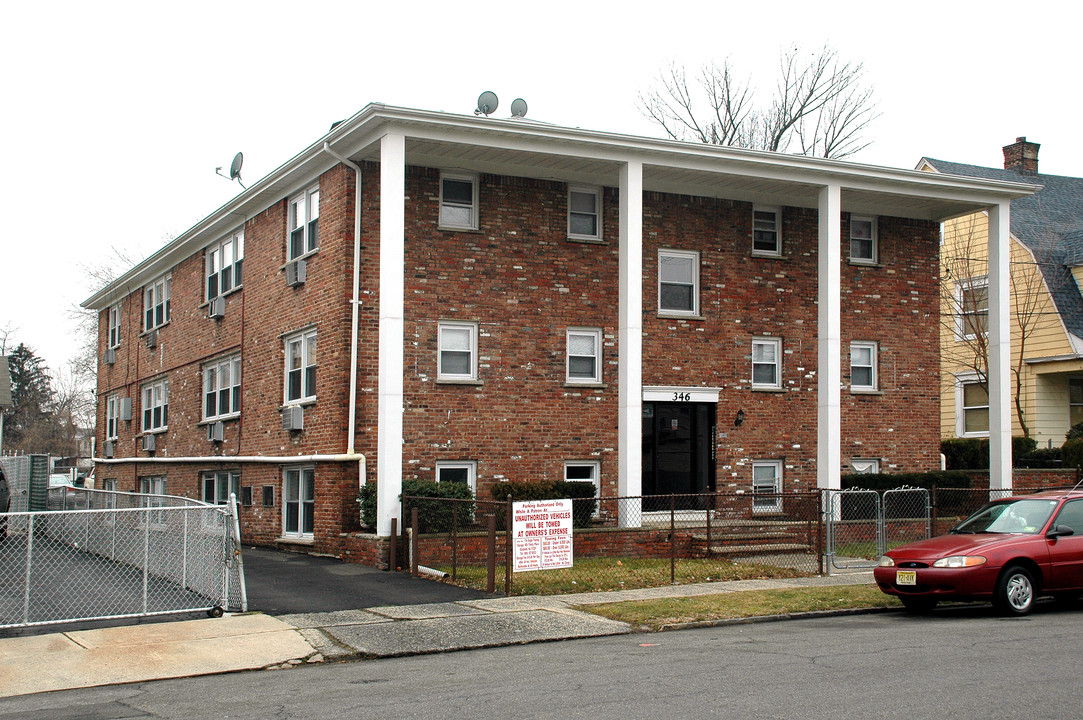 342-346 Chilton St in Elizabeth, NJ - Building Photo