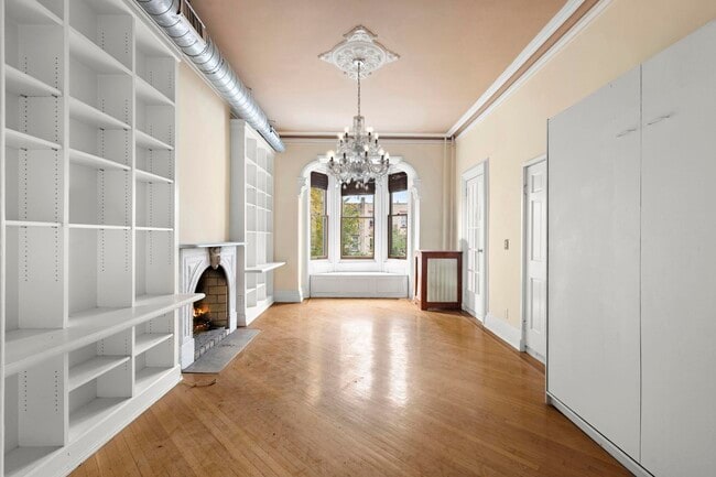 property at 910 Hudson St