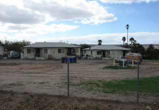 251-263 Cypress Dr in San Ysidro, CA - Building Photo - Building Photo