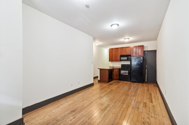 property at 1947 N Gratz St