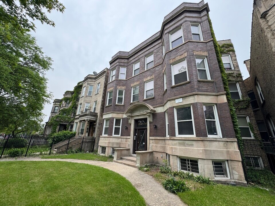 6362 S Greenwood Ave in Chicago, IL - Building Photo