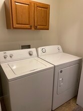 1343 E Oakland St, Unit B in Rapid City, SD - Building Photo - Building Photo