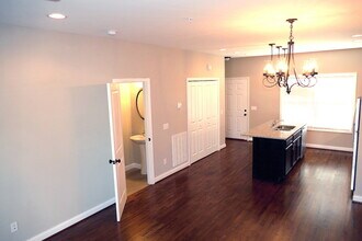 914 Somerville Ct in Cookeville, TN - Foto de edificio - Building Photo