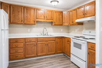 3912 Pine Ave SW in Huntsville, AL - Building Photo - Building Photo