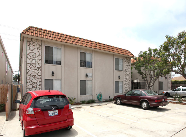 Georgian Apartments in San Diego, CA - Building Photo - Building Photo