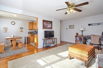 113 Salmon Brook Dr in Glastonbury, CT - Building Photo - Building Photo