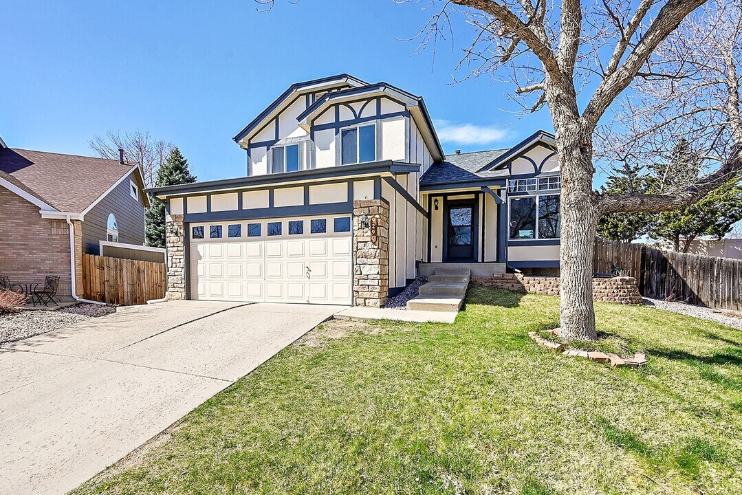 9290 W 101st Pl in Westminster, CO - Building Photo