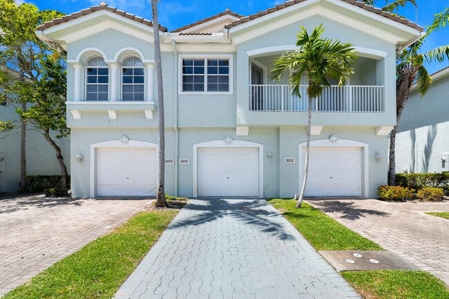 property at 3057 Laurel Ridge Cir