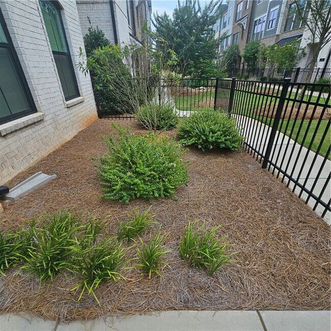 455 Ashbury Dr in Roswell, GA - Building Photo - Building Photo
