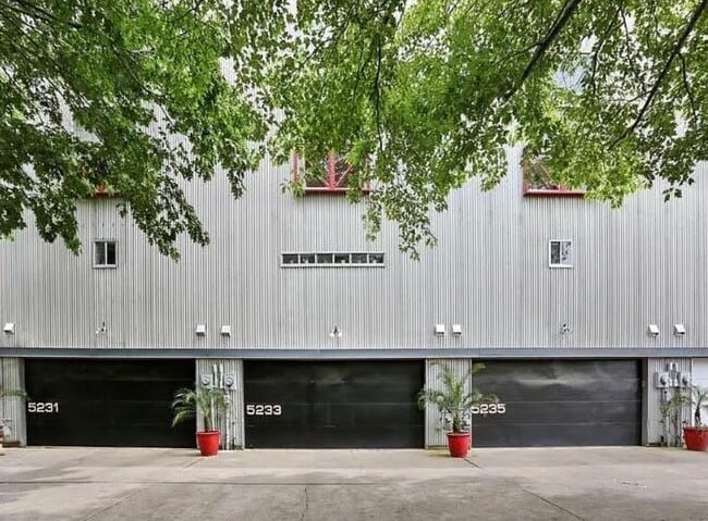 property at 5233 Blossom St