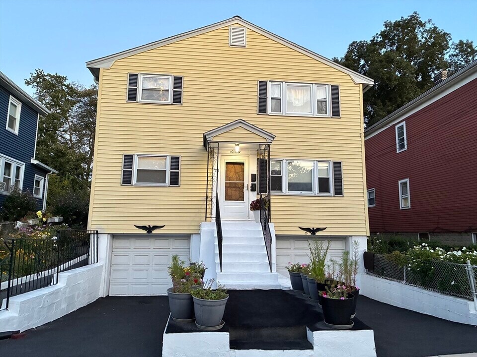 70 W Selden St in Boston, MA - Building Photo