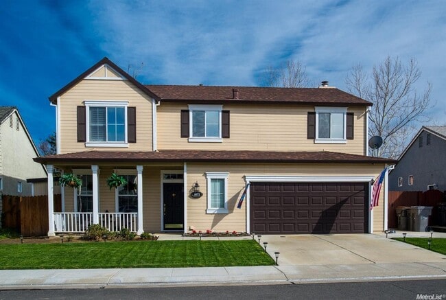 property at 1072 Barnes Cir