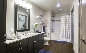 8100 Westheimer Rd in Houston, TX - Building Photo - Building Photo
