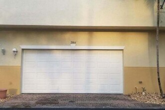 2866 S Oasis Dr in Boynton Beach, FL - Building Photo - Building Photo