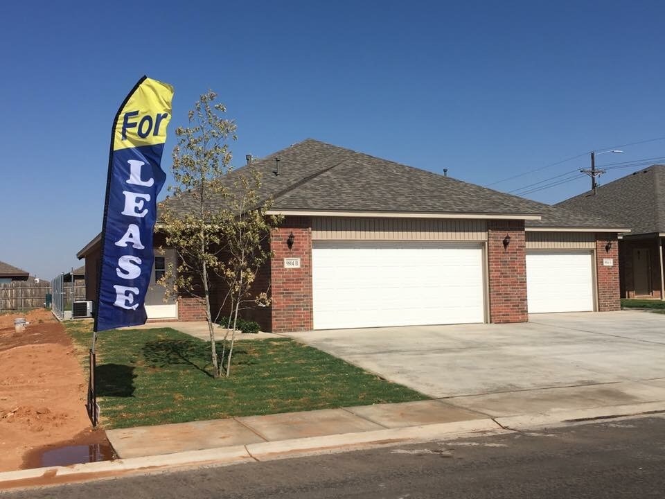 9803 Uvalde Ave-Unit -9803 Uvalde - B in Lubbock, TX - Building Photo