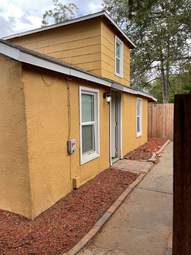 3320 28th St in Lubbock, TX - Foto de edificio - Building Photo