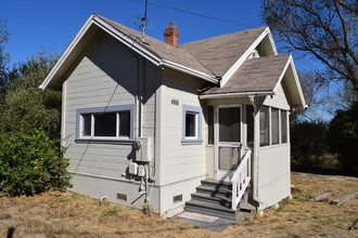 4964-4984 Hessel Rd in Sebastopol, CA - Building Photo - Other