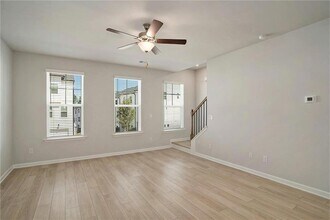 3170 Washburn St SE in Atlanta, GA - Foto de edificio - Building Photo