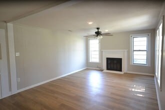 412 West University in Magnolia, AR - Building Photo - Building Photo